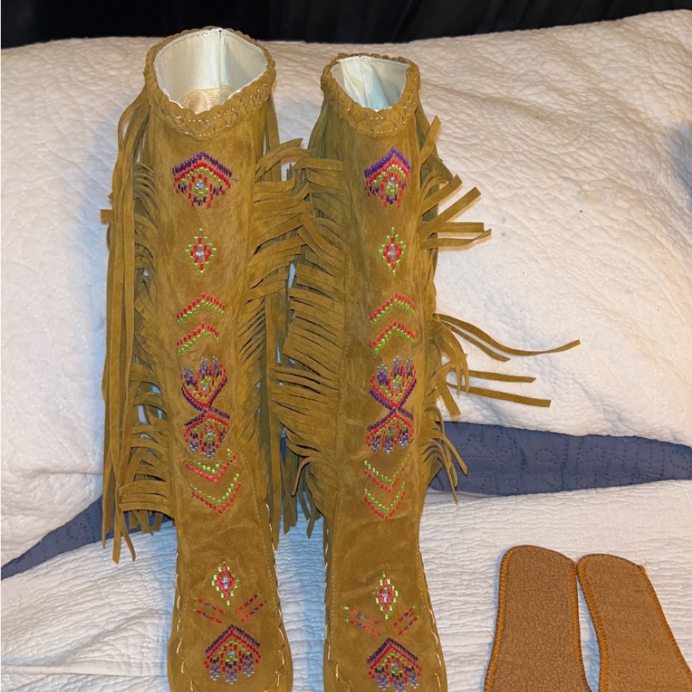 Beautiful unique Moccasin boots with fringes